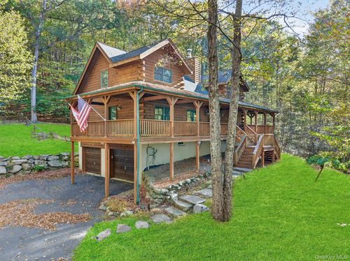 165 Cascade Rd, Warwick, NY, 10990-3811 | Card Image