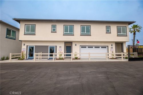 14403 Maraschino Ave, Fontana, CA, 92335-4056 | Card Image