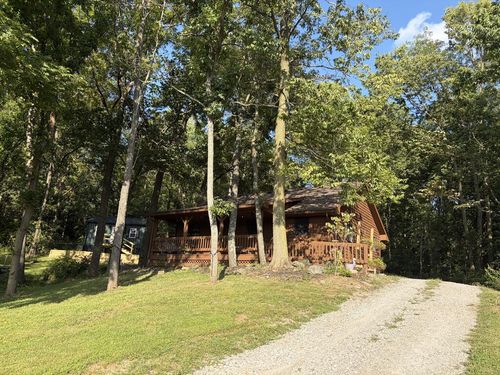 300 Core Rd, Frankfort, OH, 45628-9584 | Card Image