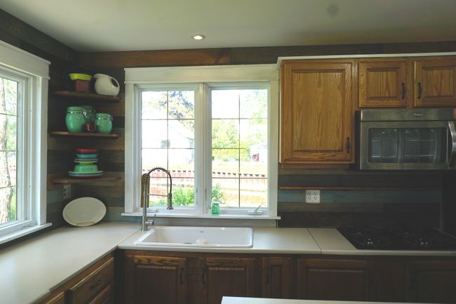 Lots of counter space. | Image 14