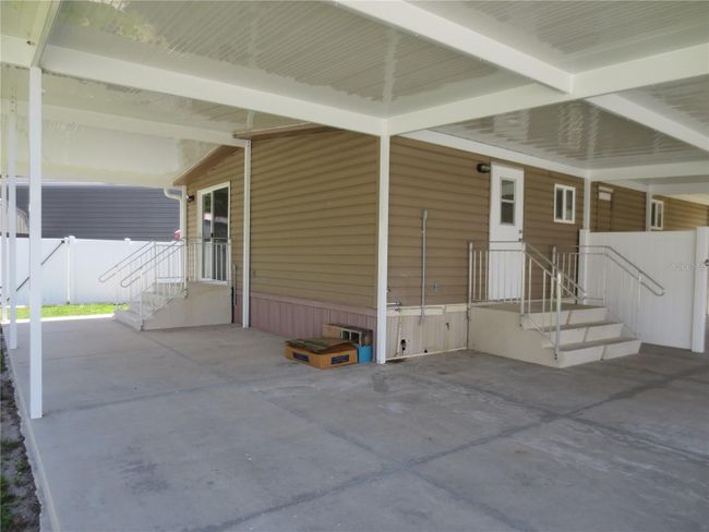 Side View | Image 10
