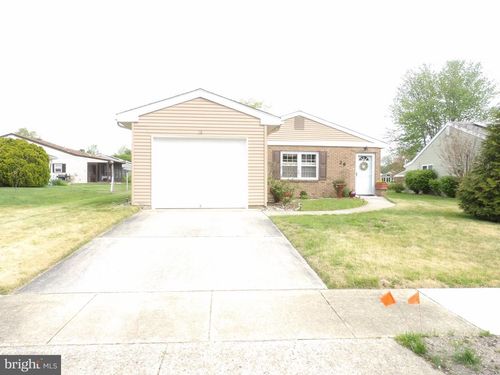 26 Thornbury Pl, Southampton, NJ, 08088-1309 | Card Image