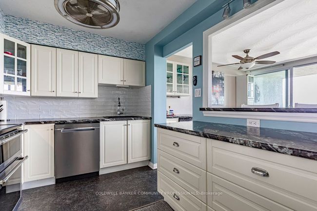 403 - 40 Harrisford St, Condo with 2 bedrooms, 2 bathrooms and 1 parking in Hamilton ON | Image 27