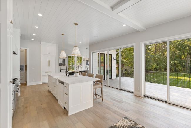20395 Park Pl, House other with 5 bedrooms, 5 bathrooms and null parking in Excelsior MN | Image 12