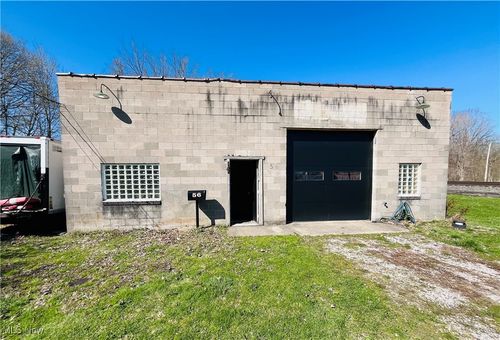 56 N Eagle St, Geneva, OH, 44041-1101 | Card Image