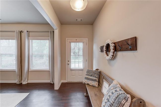 6841 Lancaster Xing, House other with 4 bedrooms, 3 bathrooms and 4 parking in Flowery Branch GA | Image 5