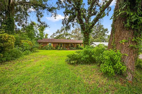 208 N Taylor Rd, Seffner, FL, 33584-3552 | Card Image