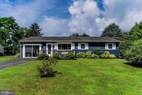 12 South Rd, Mechanicsburg, PA, 17050-3152 | Card Image
