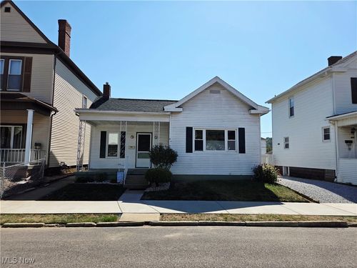 916 Pearl St, Martins Ferry, OH, 43935-2019 | Card Image