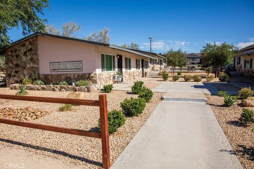 19170 Us Highway 18, Apple Valley, CA, 92307-2530 | Card Image