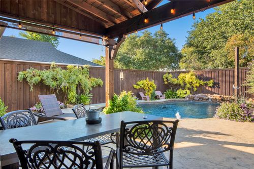 2105 Lavaca Trl, Carrollton, TX, 75010-4131 | Card Image