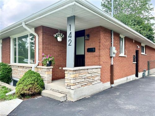 lower-142 Fairway Rd N, Kitchener, ON, N2A2N6 | Card Image