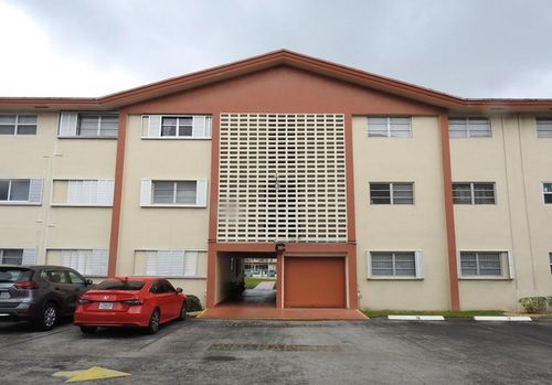 apt-c213-5300 Washington St, Hollywood, FL, 33021-7708 | Card Image