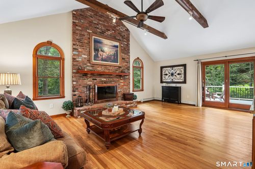 41 Colonial Ridge Dr, Gaylordsville, CT, 06755-1002 | Card Image