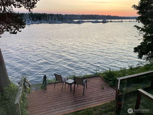 1333 E Bay Dr Ne, Olympia, WA, 98506-3960 | Card Image