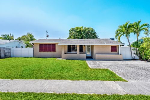271 Se 8th Ave, Deerfield Beach, FL, 33441-4028 | Card Image