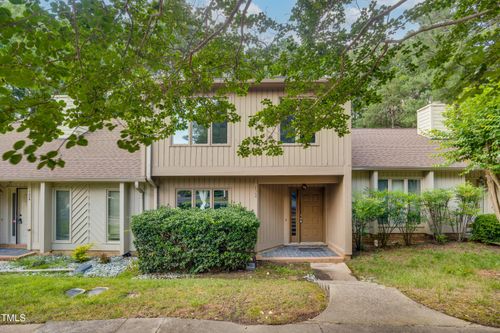 122 Woodbridge Ln, Chapel Hill, NC, 27514-1831 | Card Image