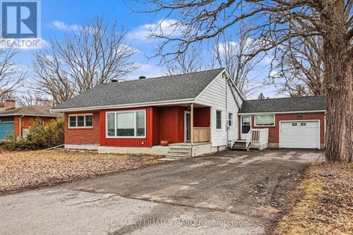 6036 Perth St, Richmond, ON, K0A2Z0 | Card Image