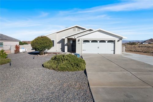 7657 E Chaparral Dr, Kingman, AZ, 86401-9436 | Card Image