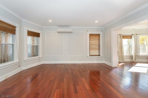 51 Cedar Ave, Montclair, NJ, 07042-2446 | Card Image