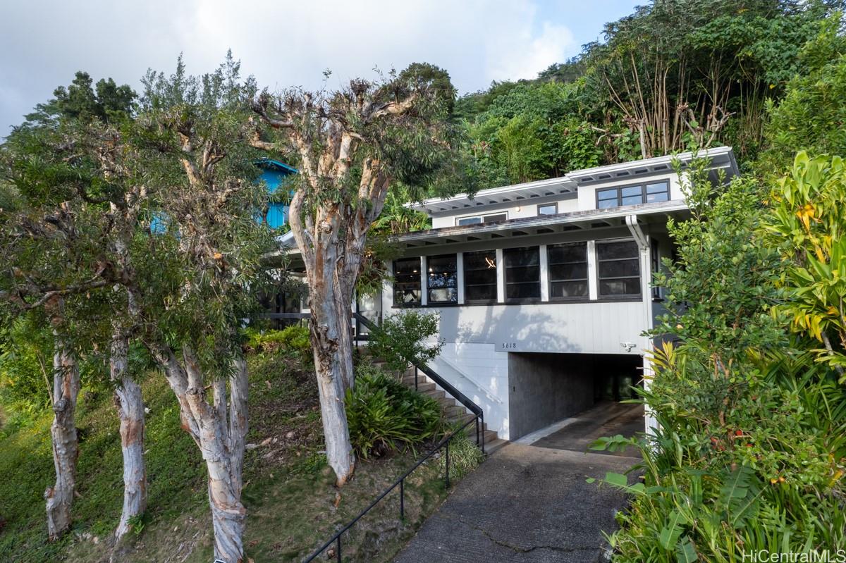 Woodlawn Terrace Pl, Honolulu, HI 96822