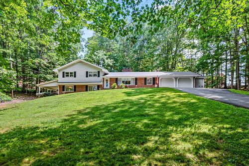 619 Sherwood Dr, Marion, VA, 24354-4624 | Card Image