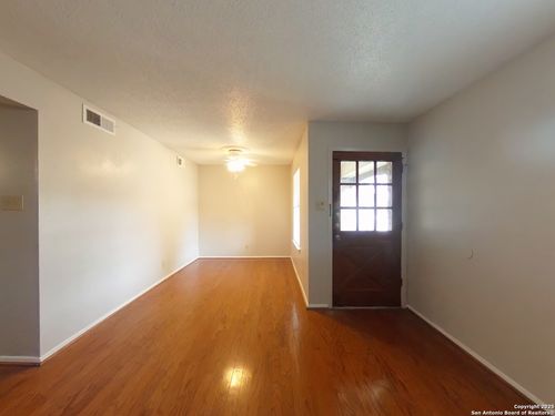 5423 Callaghan Rd, San Antonio, TX, 78228-1753 | Card Image