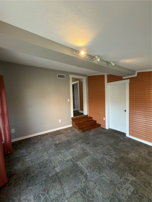 1513 Hurley Ave, Fort Worth, TX, 76104-4244 | Card Image