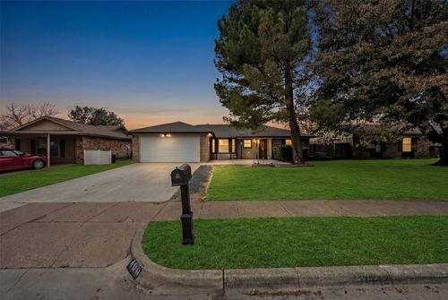 400 Blue Ridge Trl, Saginaw, TX, 76179-1801 | Card Image