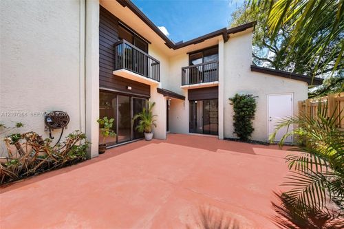 3366-3199 Cocoplum Cir, Coconut Creek, FL, 33063-5919 | Card Image
