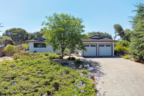 9495 S Century Oak Rd, Salinas, CA, 93907-1122 | Card Image