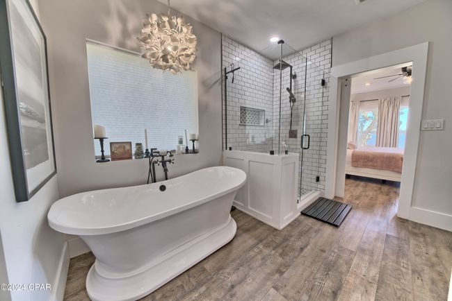 700 E 2 Nd St, House other with 4 bedrooms, 4 bathrooms and null parking in Lynn Haven FL | Image 42