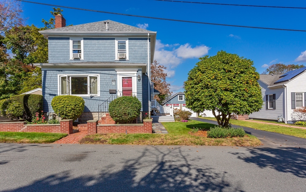 Newhill Ave, Somerset, MA 02726