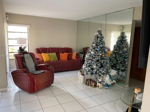 a101-9070 Sw 125th Ave, Miami, FL, 33186-7119 | Card Image