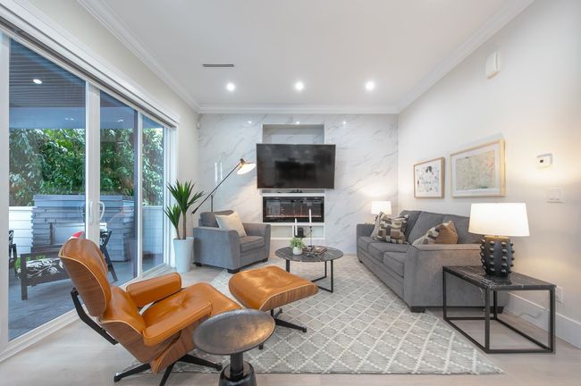 212 Blackman St, House other with 6 bedrooms, 5 bathrooms and 5 parking in New Westminster BC | Image 4