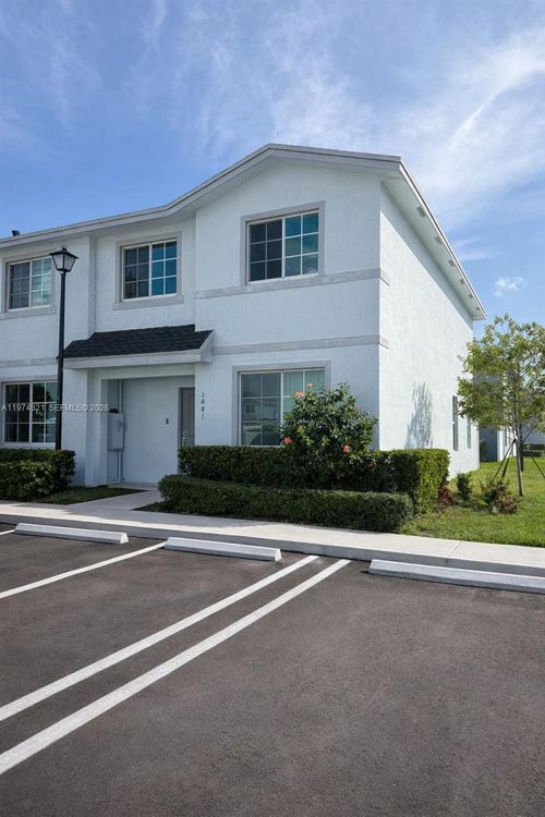1081 Nw 5th St, Florida City, FL, 33034-3450 | Card Image