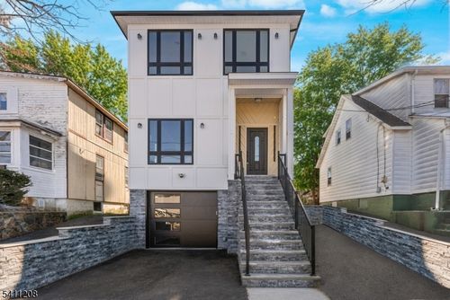 784 Valley St, Vauxhall, NJ, 07088-1225 | Card Image