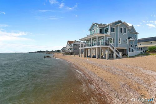6 1st Ave, East Haven, CT, 06512-4918 | Card Image