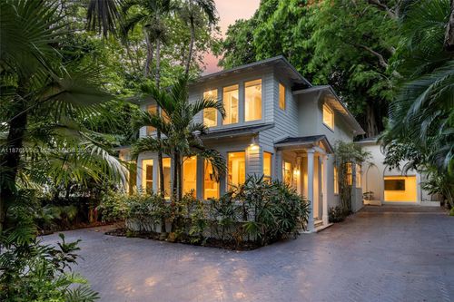 4286 S Douglas Rd, Miami, FL, 33133-6850 | Card Image