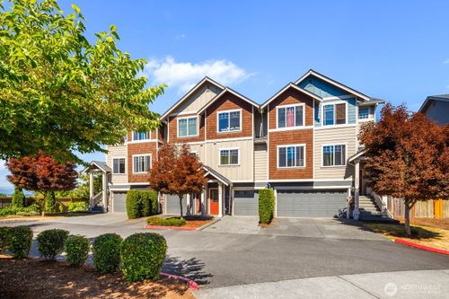 3025 Belmonte Ln, Everett, WA, 98201-1251 | Card Image