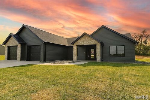 363 Honeysuckle Dr, Hannibal, MO, 63401-2557 | Card Image
