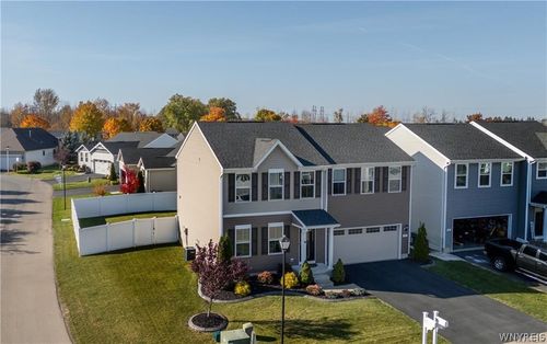2 Stelle St, Hamburg, NY, 14075-4661 | Card Image