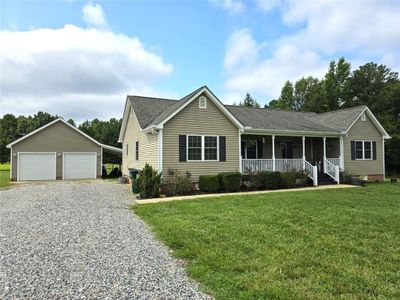 13741 Smacks Dr, House other with 3 bedrooms, 2 bathrooms and 2 parking in Amelia VA | Image 1