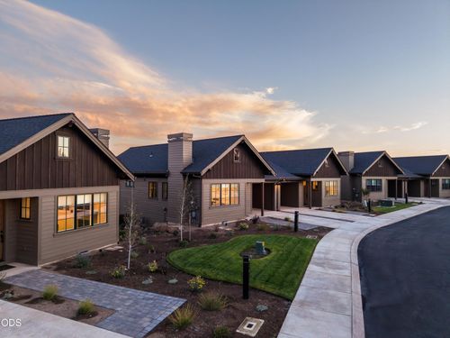 7-19103 Trailhead Ct, Bend, OR, 97702 | Card Image