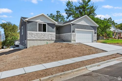 552 41st St, South Ogden, UT, 84403-2846 | Card Image