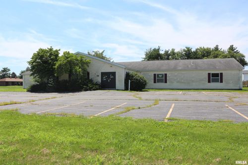3001 W Lafayette Ave, Jacksonville, IL, 62650-3703 | Card Image