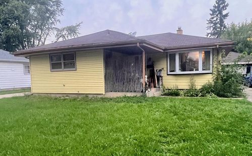 10402 W Birch Avenue, Milwaukee, WI, 53225 | Card Image