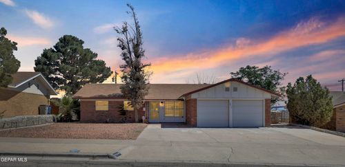7916 Parral Dr, El Paso, TX, 79915-2223 | Card Image