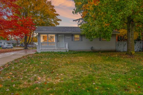 3312 Lincoln Street, Norton Shores, MI, 49441 | Card Image