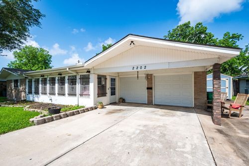 2202 French Pl, Baytown, TX, 77520-3516 | Card Image